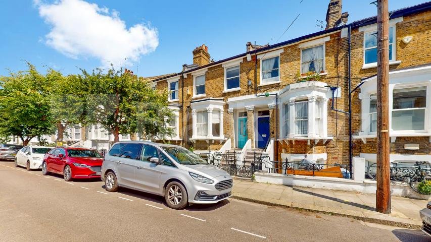 Stunning Apartment With Private Patio Tabor Road, Hammersmith